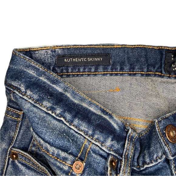 Lucky brand 🍀 light blue denim wash women’s size 20 - Picture 8 of 8